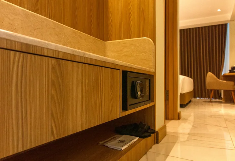 Interior kontraktor proyek Golden Hill Batu interior room