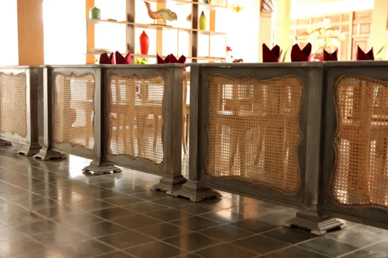 Penyekat custom furniture Project burza Hotel jogja
