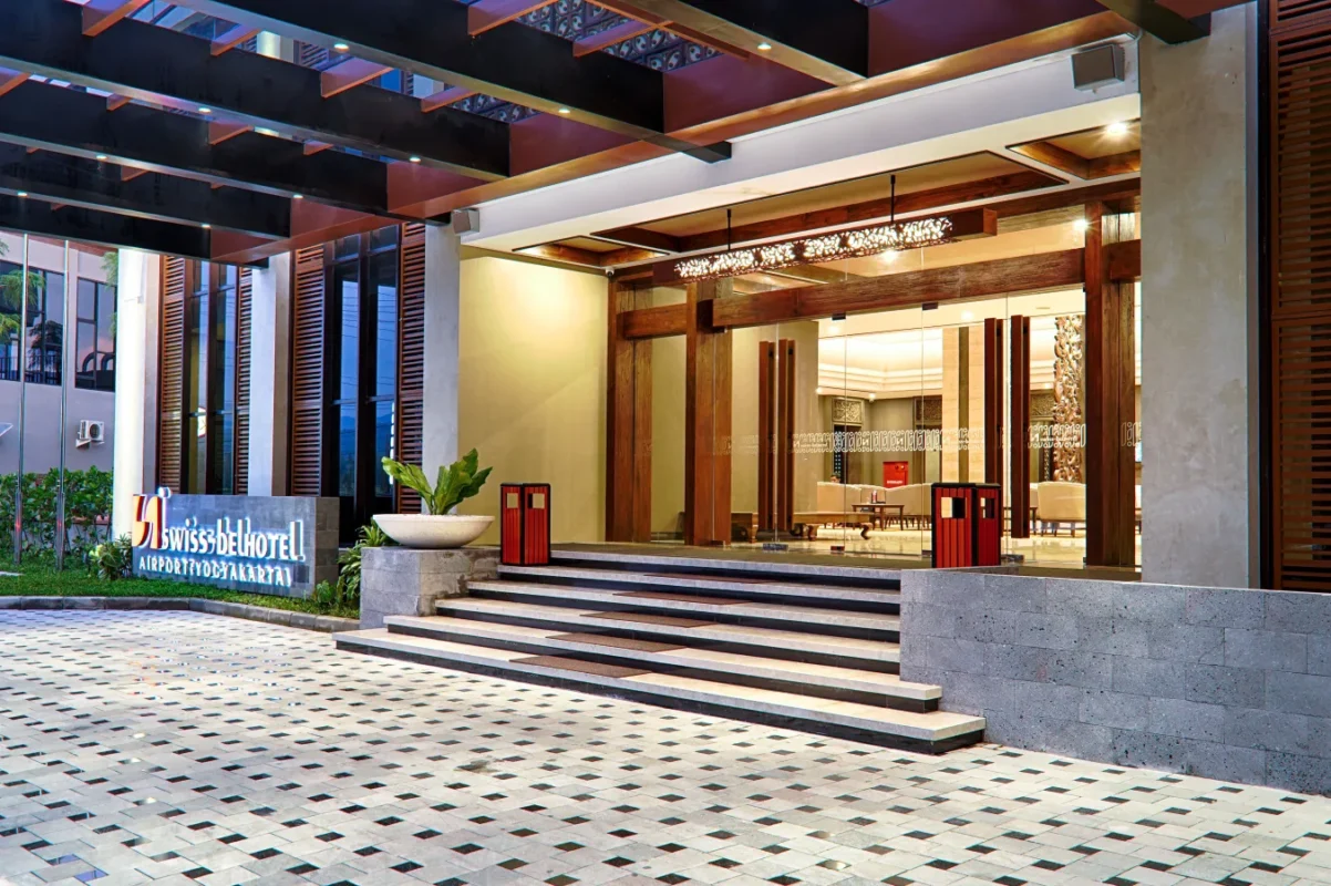Swissbel Airport Jogja Hotel pintu masuk